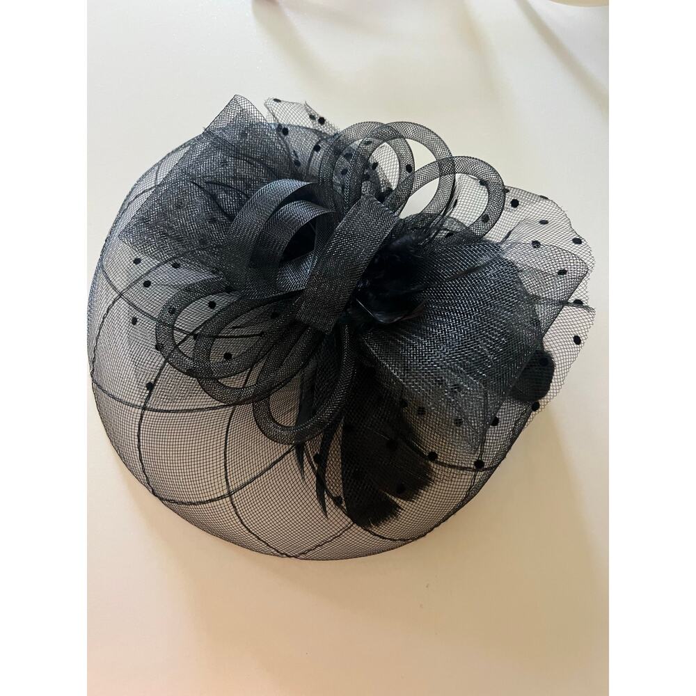 Black fascinator, clip on derby hat, mesh and lace w feather